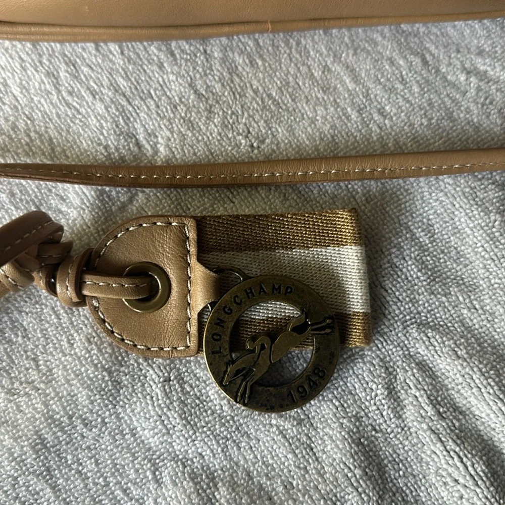 Long champ, mini and leather with long strap and unique LONGCHAMP CHARM!!! - Picture 2 of 7